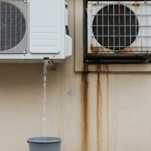 تسرب ماء من المكيف